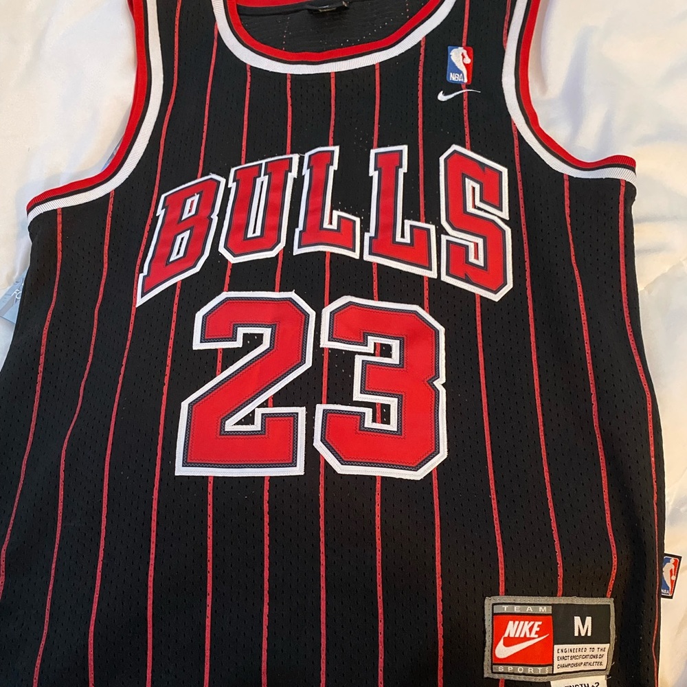 Bulls 23 jersey